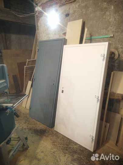 Входные двери в частный дом