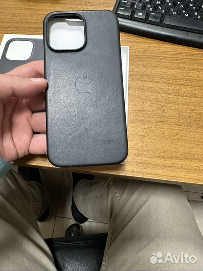 Оригинальный чехол на iPhone 14 pro max