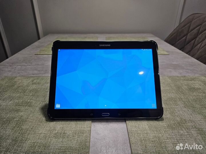 Samsung Galaxy Tab 4 10.1 SM-T531 16 Гб 3G