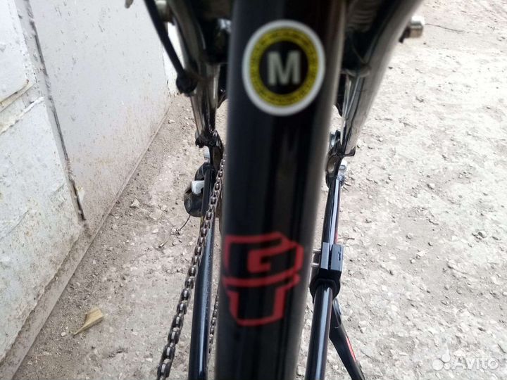 Велосипед фирмы GT на алюминиевой раме M