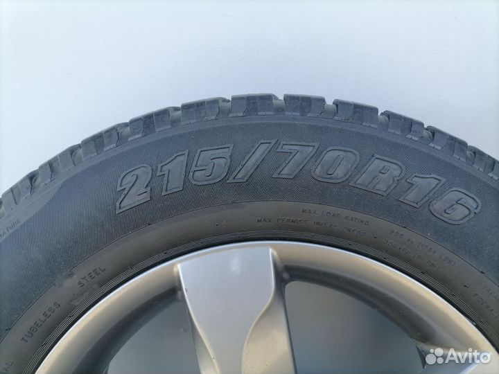 Колесо 215/70R16