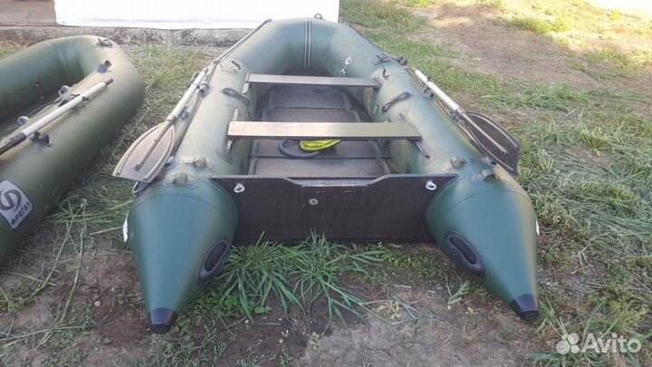 Лодка Bark BT 330