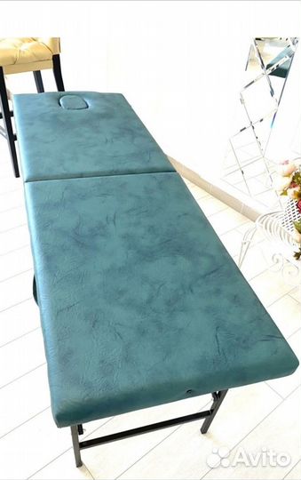 Массажная кушетка