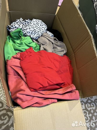 Женские вещи коробка