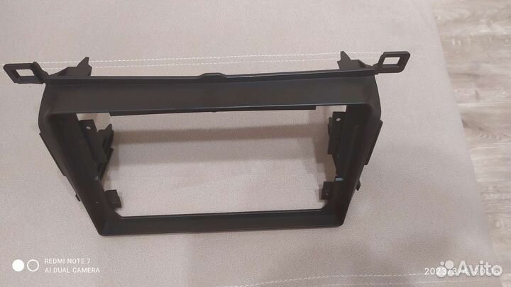 Рамка Toyota RAV4