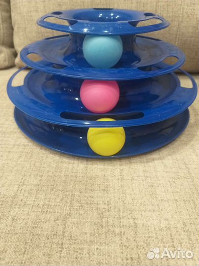 Пирамида с 3 шариками