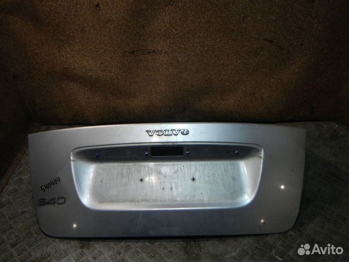 Крышка багажника Volvo S40
