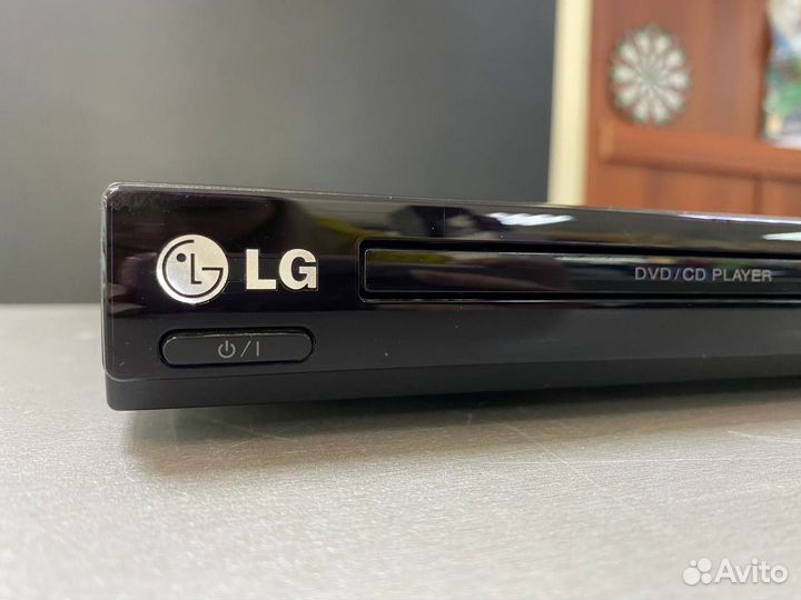 DVD плеер LG dvx440