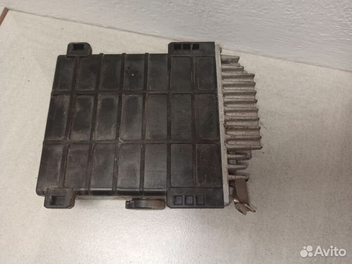 Блок управления двигателем