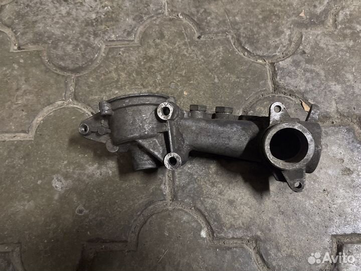 Корпус термостата Mercedes M111 W210 W202 W124