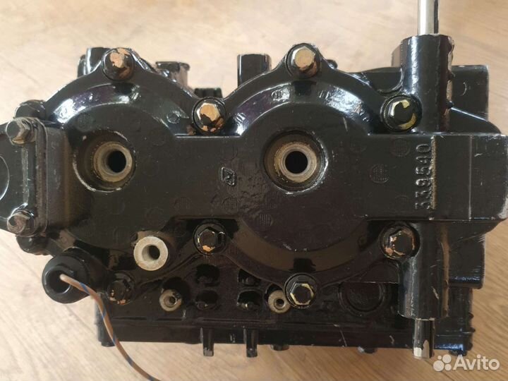 Двигатель evinrude 40 Johnson