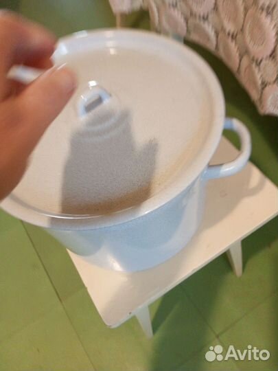 Кастрюля эмалированная большая