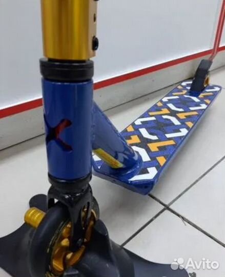 Трюковой самокат Explore storm deluxe blue, новый