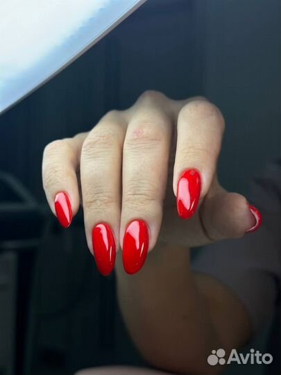 Модель на маникюр и педикюр