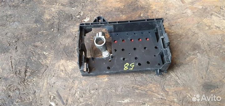 Блок предохранителей Opel Astra J 2010-2017