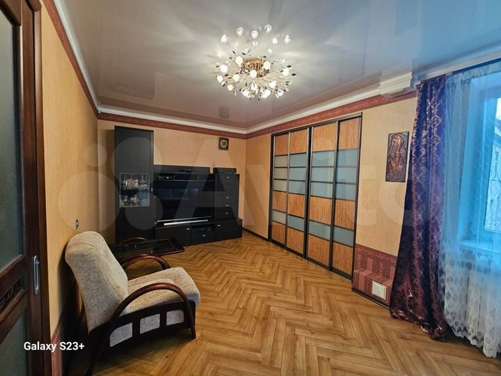 2-к. квартира, 61 м², 2/5 эт.