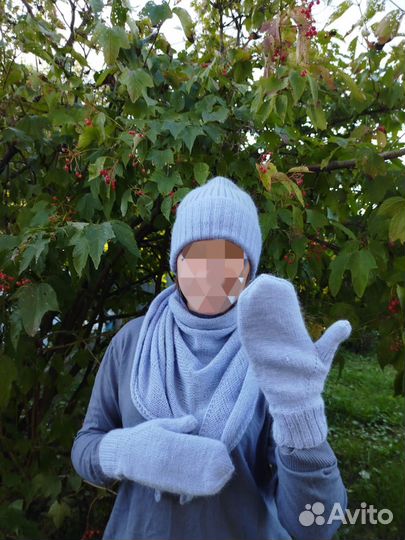 Зимний женский комплект (шапка, бактус, варежки)
