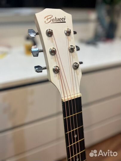 Гитара с чехлом