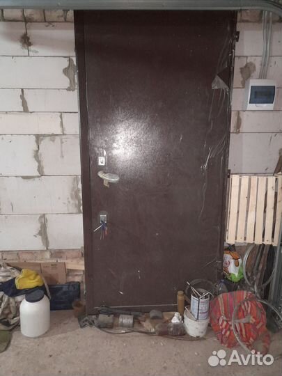 Входная металлическая дверь