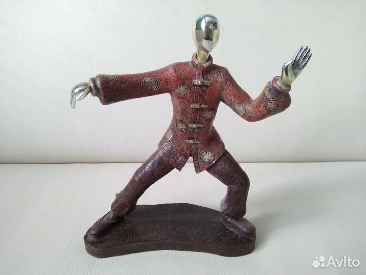 Статуэтка монах шаолиня