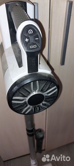 Вертикальный беспроводной пылесос Pioner VC453S