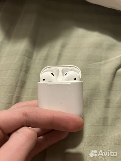 Беспроводные наушники apple airpods