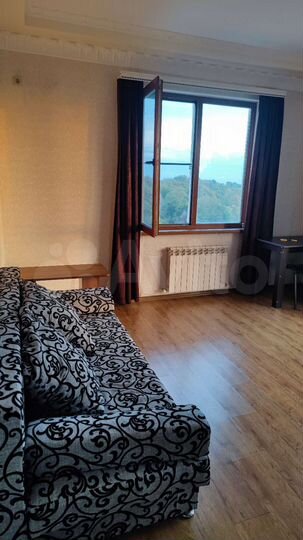 3-к. квартира, 82 м², 2/3 эт.