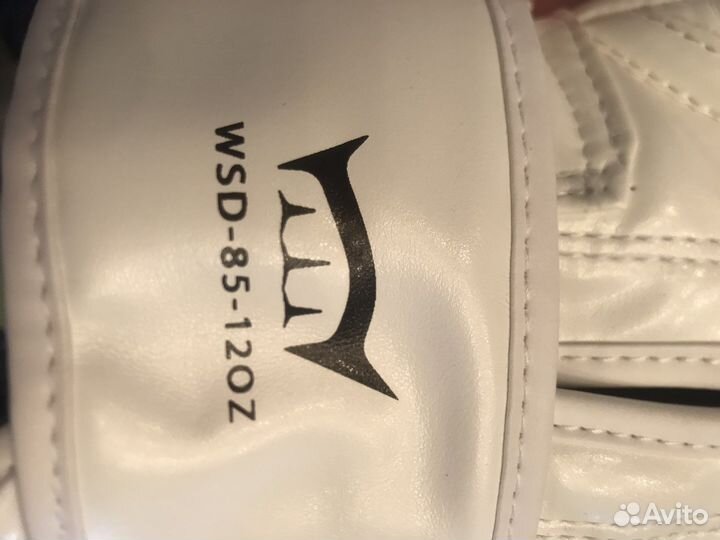 Боксерские перчатки 12 oz новые