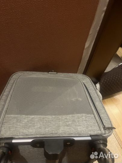 Переноска для собак на колесах