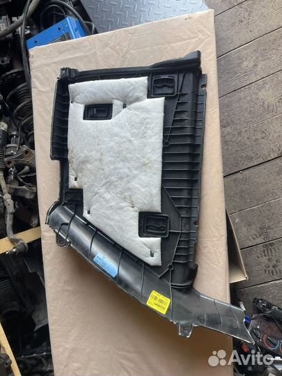 Обшивка багажника левая bmw x5 f15