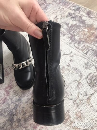 Ботинки givenchy. Натуральная кожа