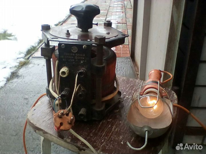 Лабораторный автотрансформатор латр