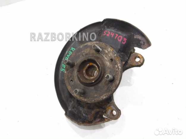 Кулак передний правый