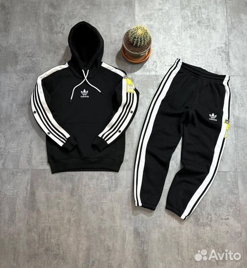 Спортивный костюм Adidas