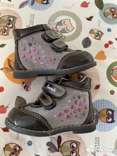 Ботинки для девочки 19