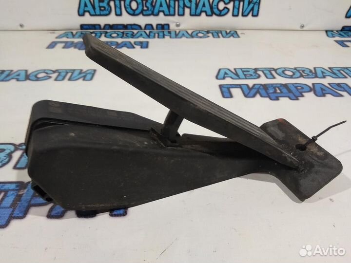 Педаль газа BMW 1 E87 35426793743