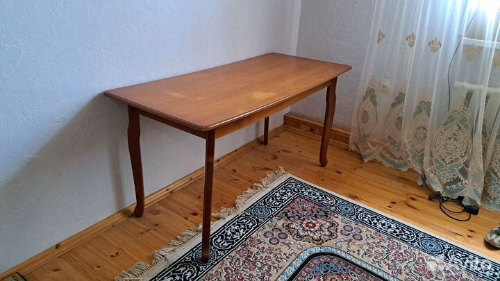 Кухонный стол деревянный