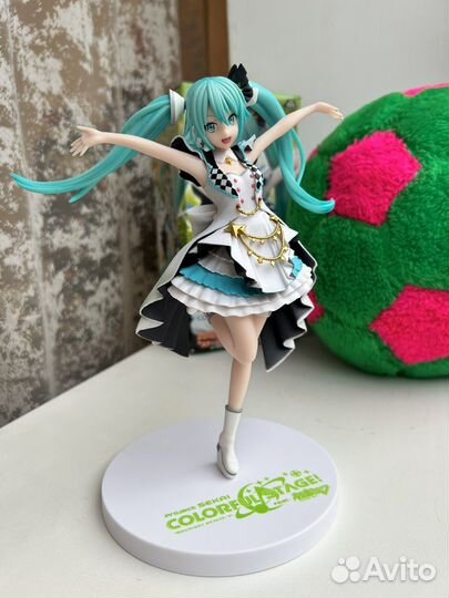 Аниме фигурка оригинал Хатсуне Мику colorful