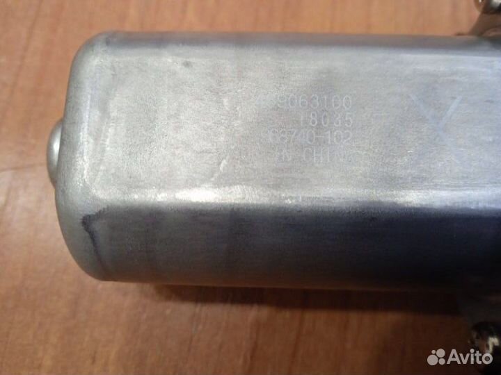 Моторчик стеклоподъемника задний левый Mercedes