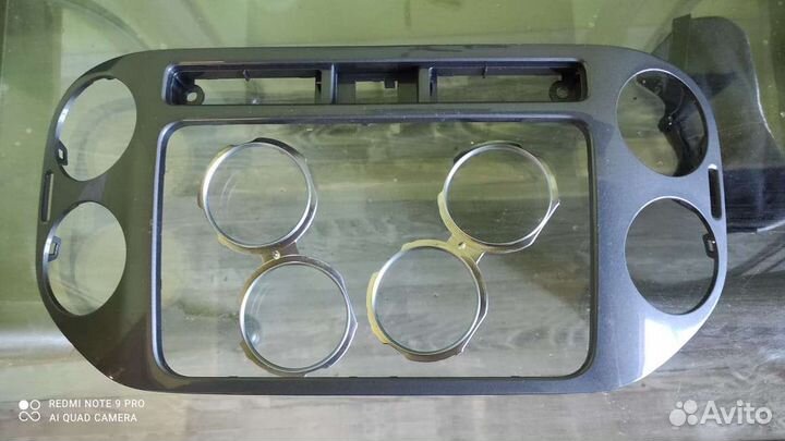 Штатная магнитола на volkswagen tiguan 1