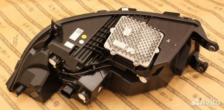 Фара правая jaguar I-pace X590 18+ MID full LED