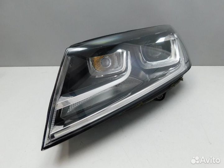 Фара левая Volkswagen Touareg