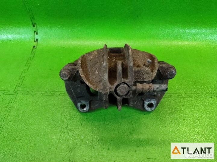 Суппорт передний правый mitsubishi colt