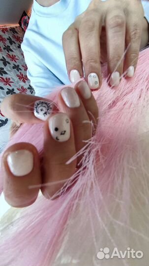 Мастер по наращиванию ногтей