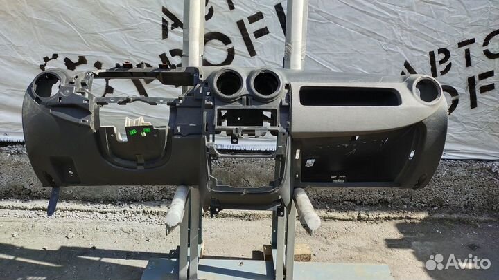 Торпедо Renault Sandero I