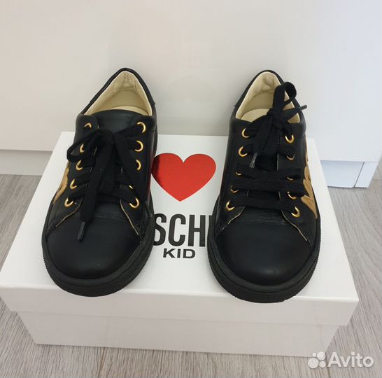 Кроссовки Moschino для девочки 29 размер