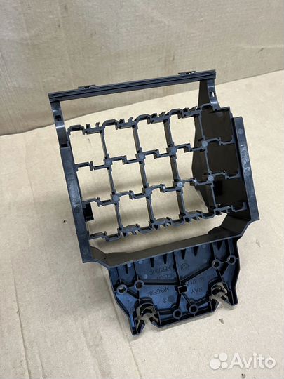 Кронштейн блока комфорта BCM VW Поло 5 Рапид 1