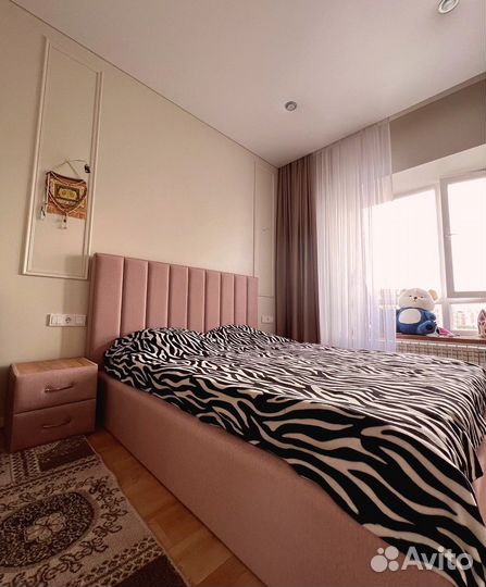 Кровать с мягким изголовьем