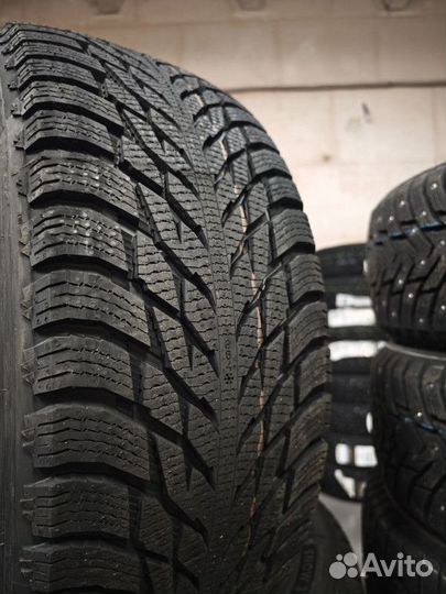 Nokian Tyres Hakkapeliitta R3 245/40 R18 97T