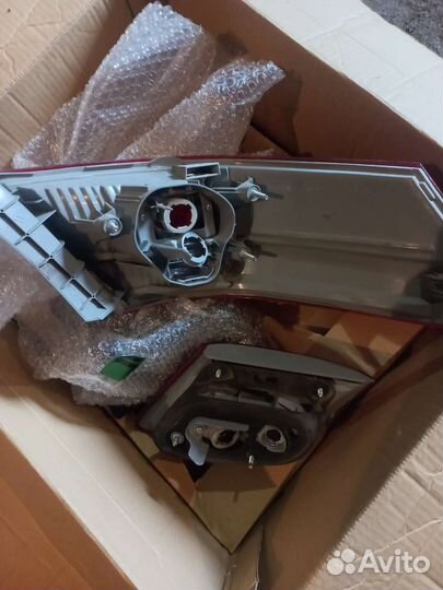 Задние стопы Toyota Camry 40